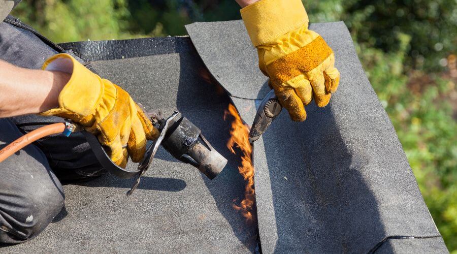 Expert Emergency Roof Repairs services in Henrietta, TX